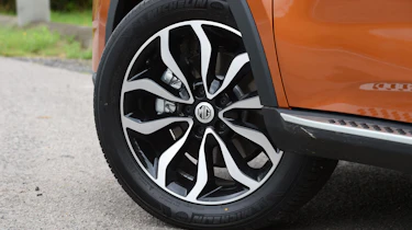 MG GS SUV 2016 - wheel