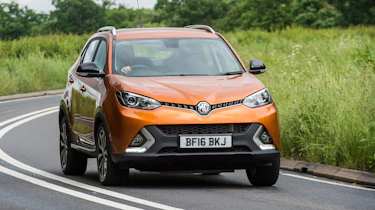 MG GS SUV 2016 - front cornering