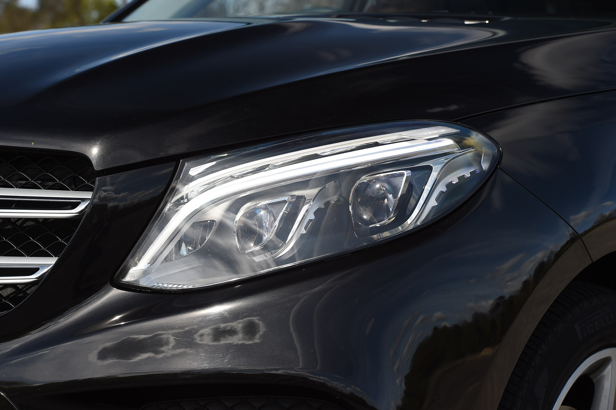 Mercedes GLE - front light detail