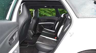 SEAT Leon Cupra ST 290 - rear seats