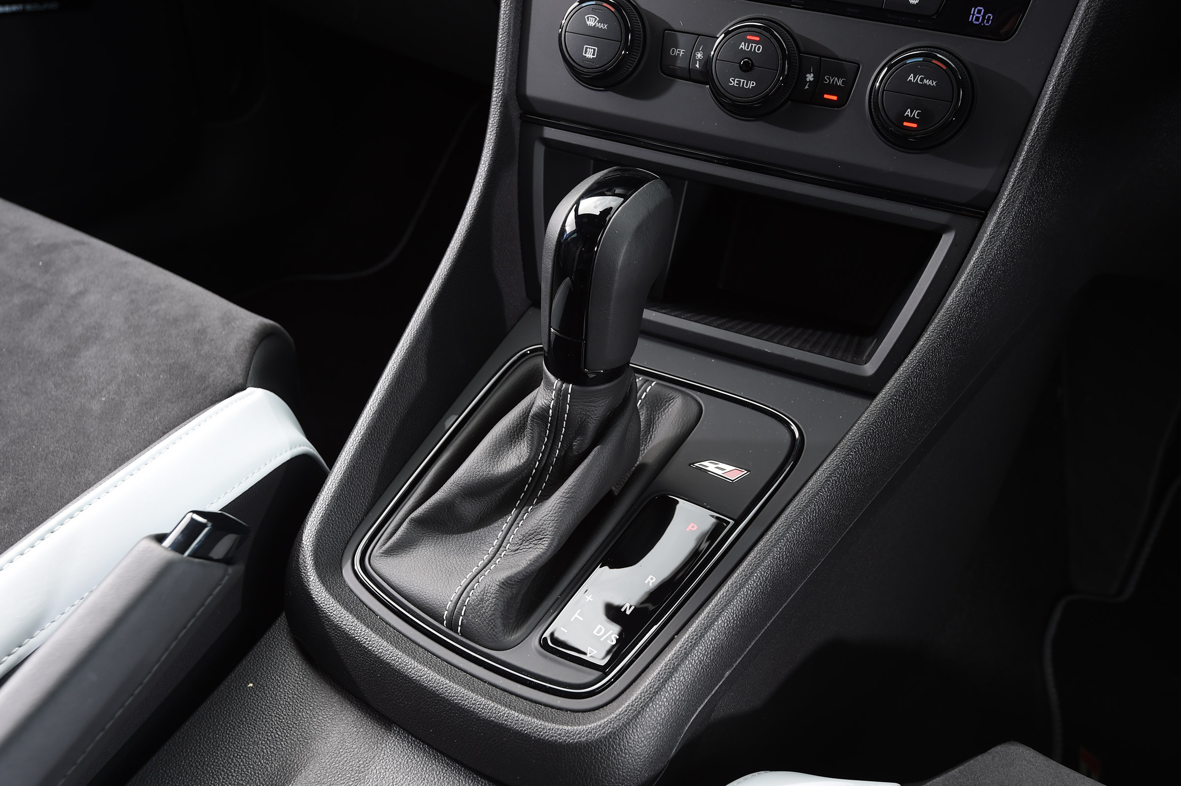 SEAT Leon Cupra ST 290 - gearstick
