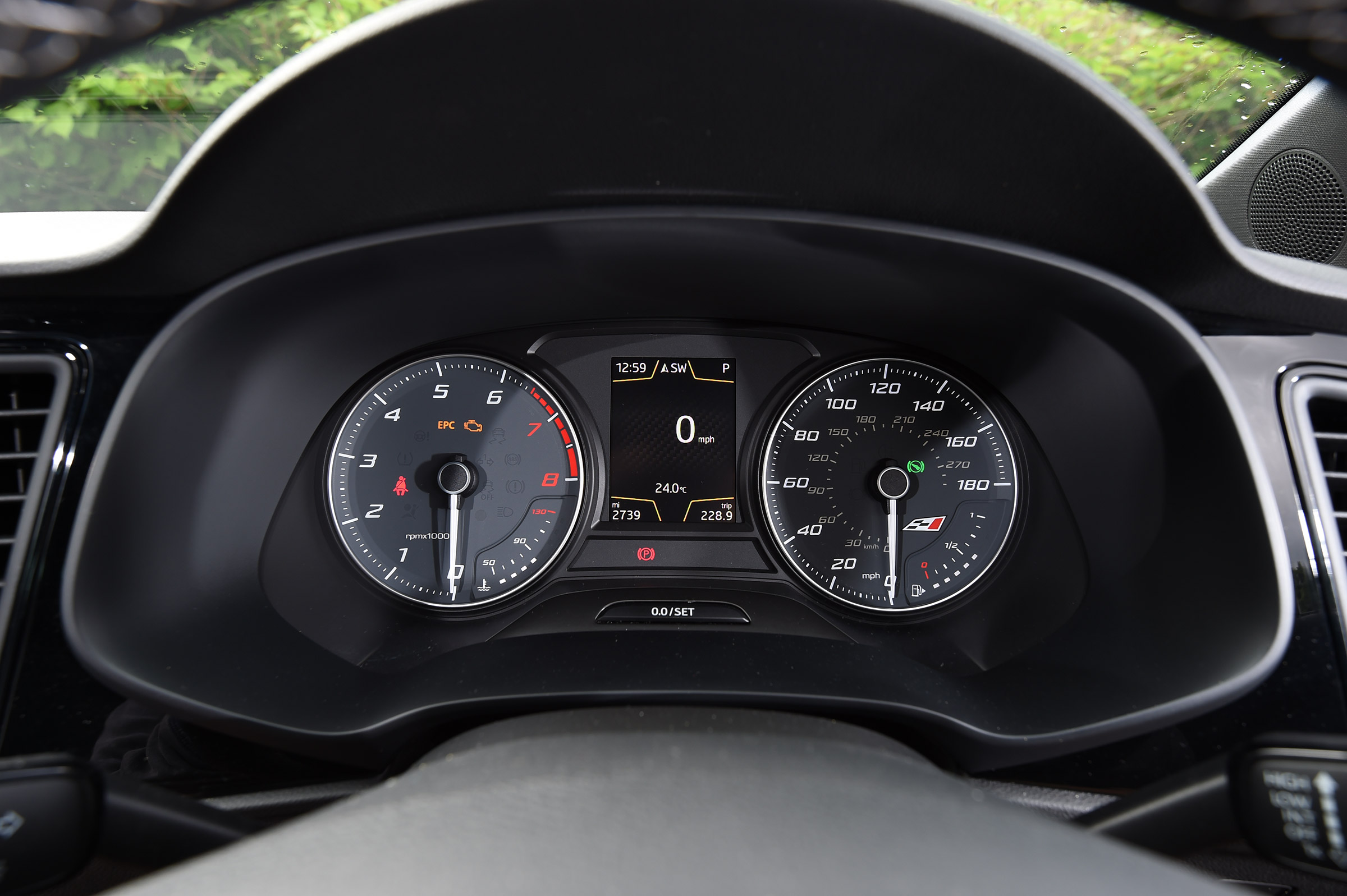 SEAT Leon Cupra ST 290 - dials