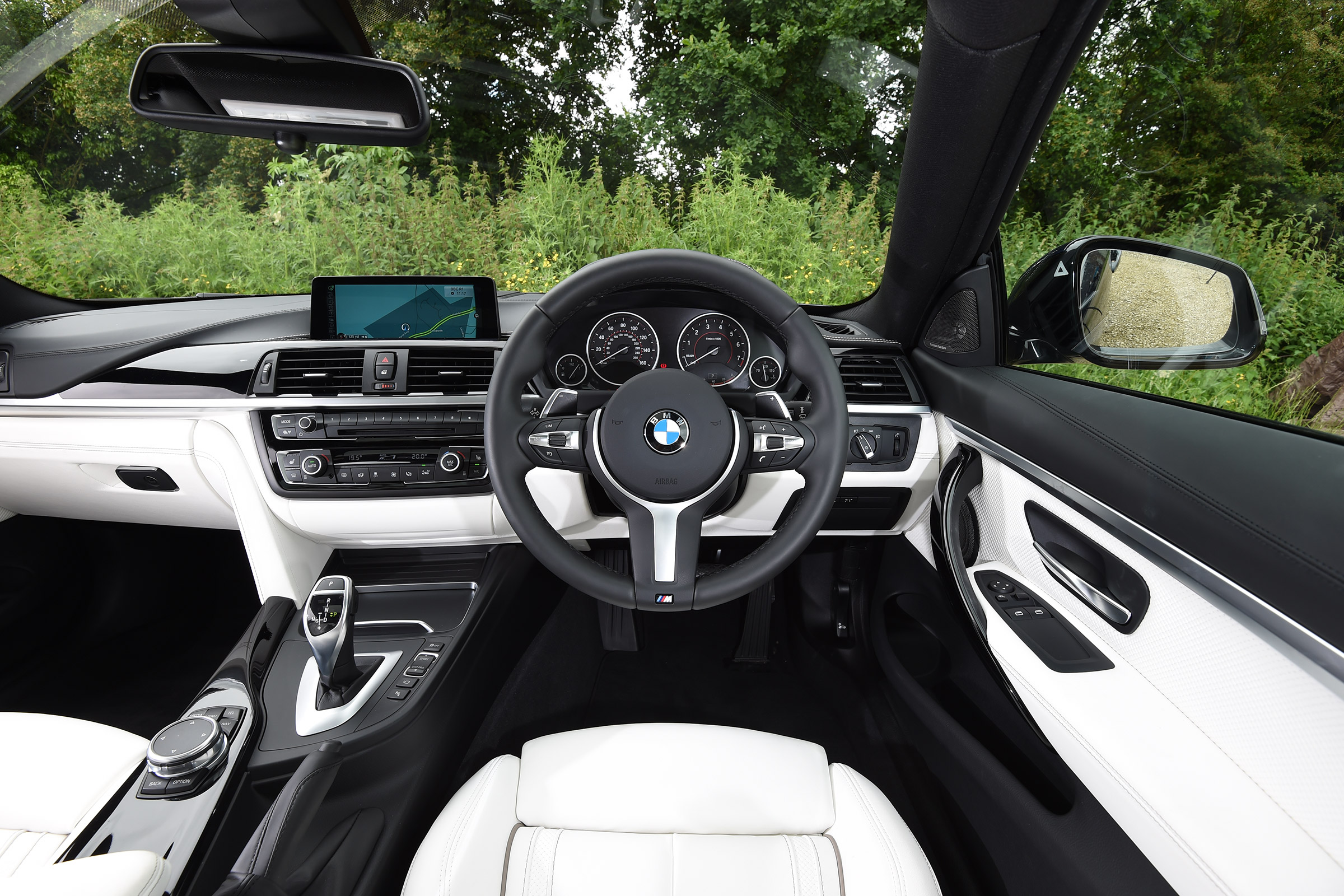 BMW 440i M Sport - interior