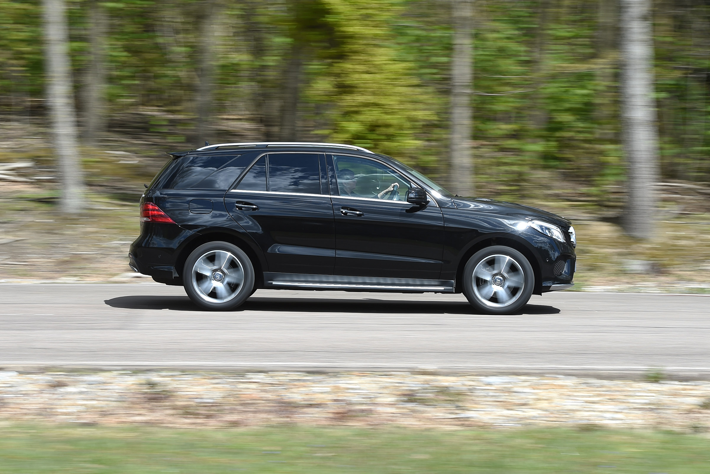 Mercedes GLE - side