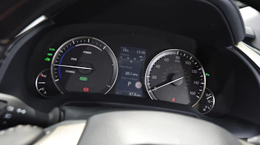 Lexus RX - dials