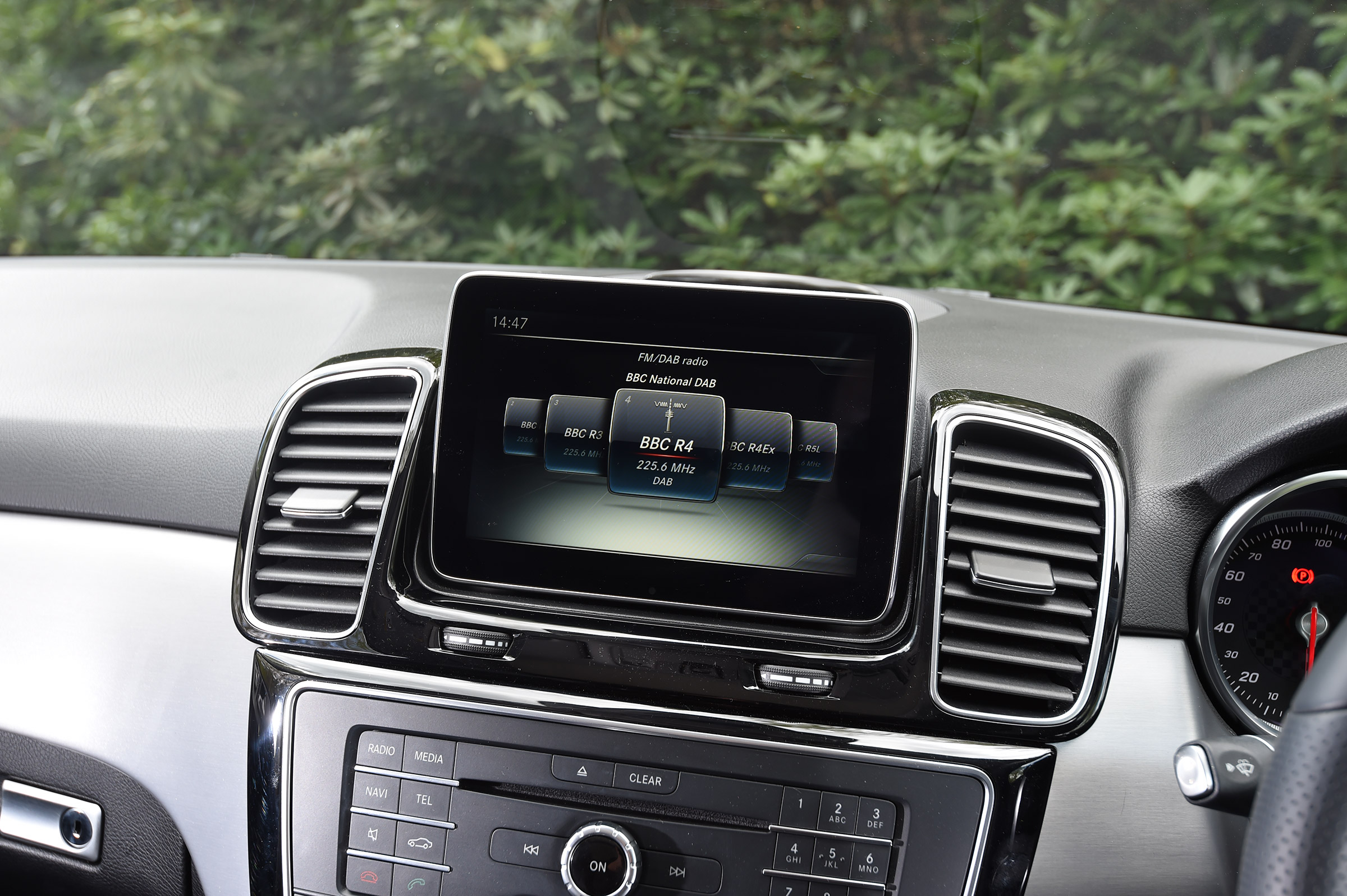 Mercedes GLE - infotainment screen
