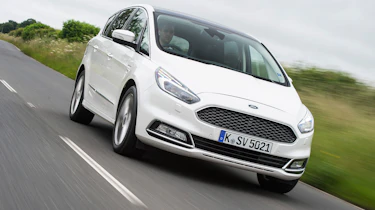 Ford S-MAX Vignale - front tracking