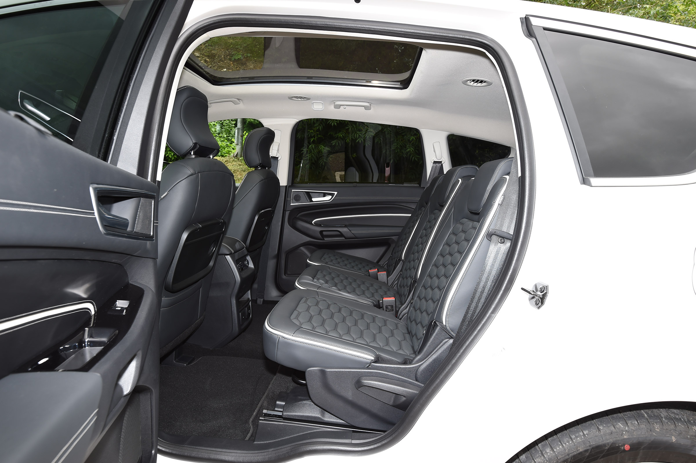 Ford S-MAX Vignale - back seats