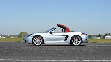 Convertible megatest - Porsche 718 Boxster - roof