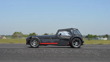 Convertible megatest - Caterham Seven 620S - roof