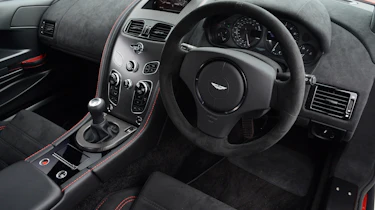Aston Martin Vantage GT8 - dash