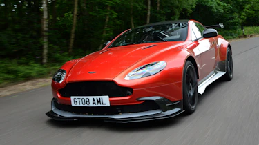 Aston Martin Vantage GT8 - front driving