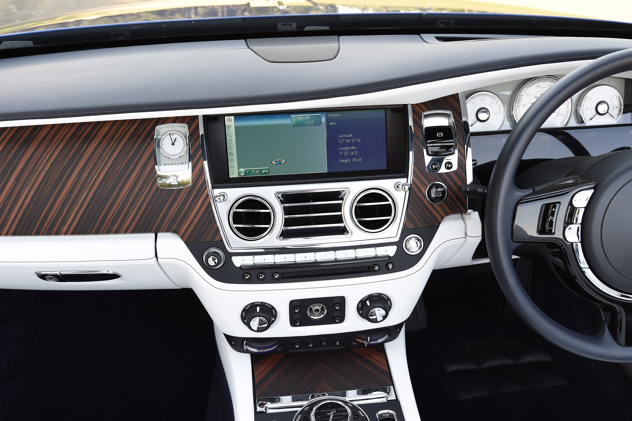Convertible megatest - Rolls-Royce Dawn - interior