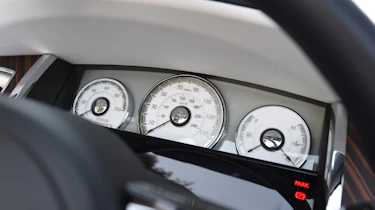 Convertible megatest - Rolls-Royce Dawn - dials