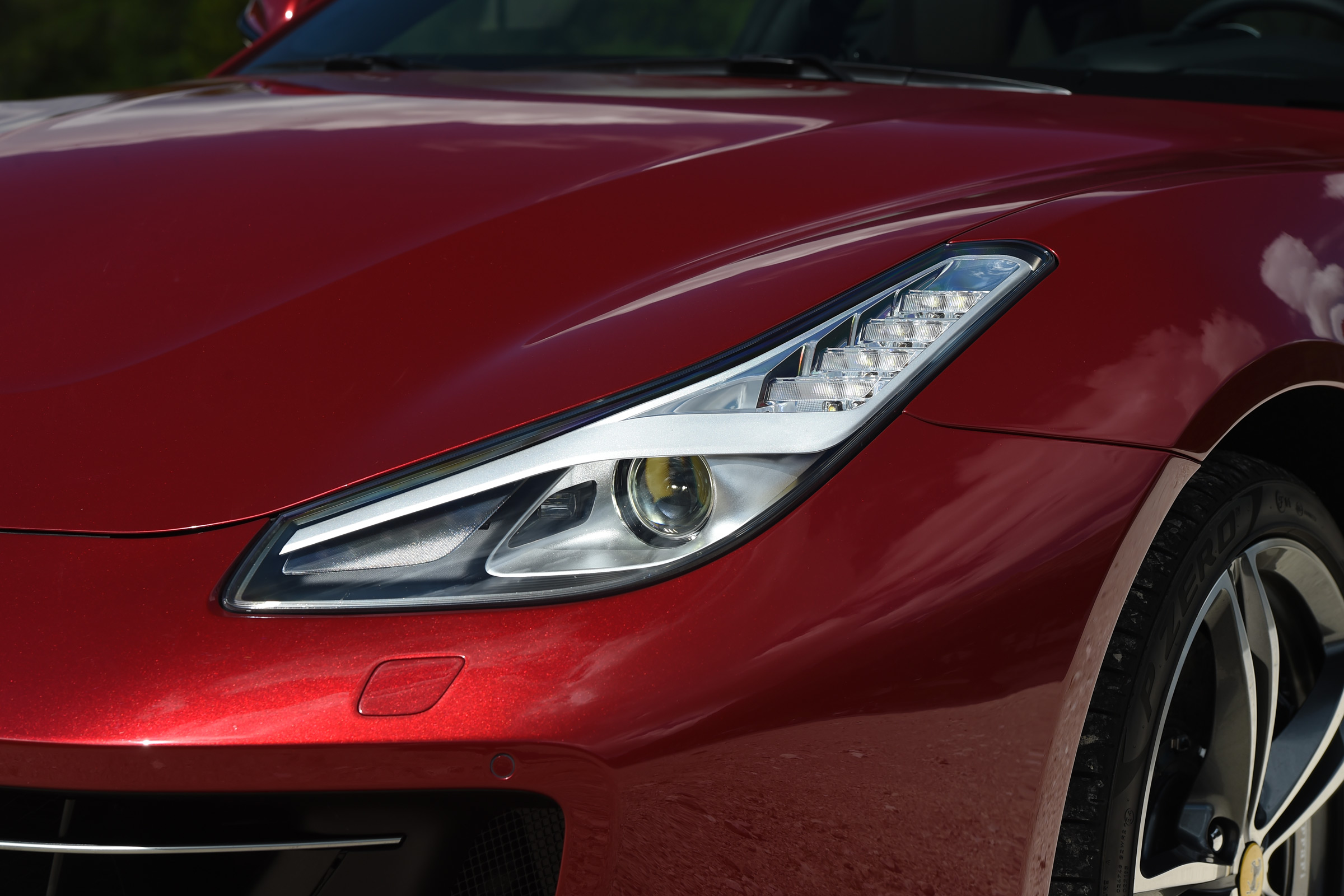 Ferrari GTC4 Lusso - headlight