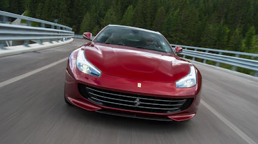 Ferrari GTC4 Lusso - front tracking 2