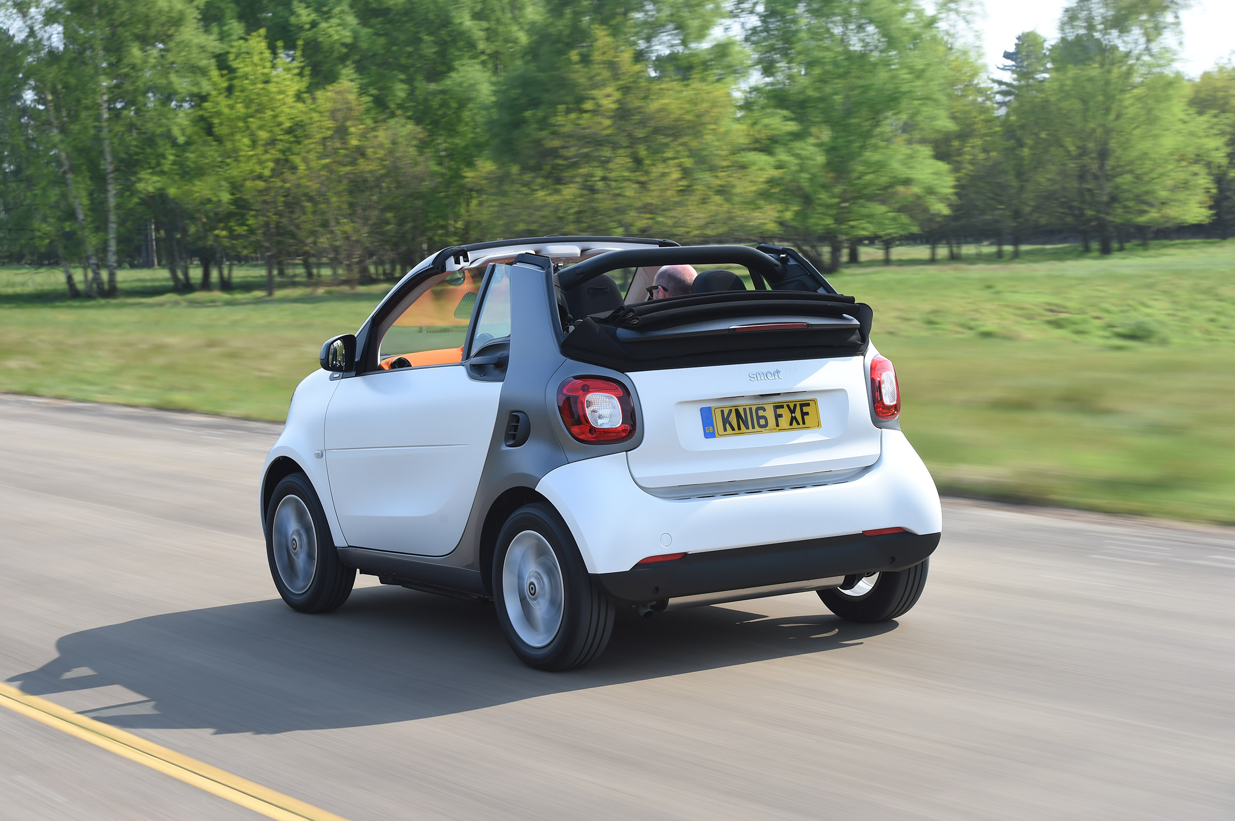 Convertible megatest - Smart ForTwo Cabrio - rear tracking