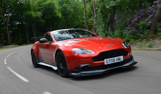 Aston Martin Vantage GT8 - front