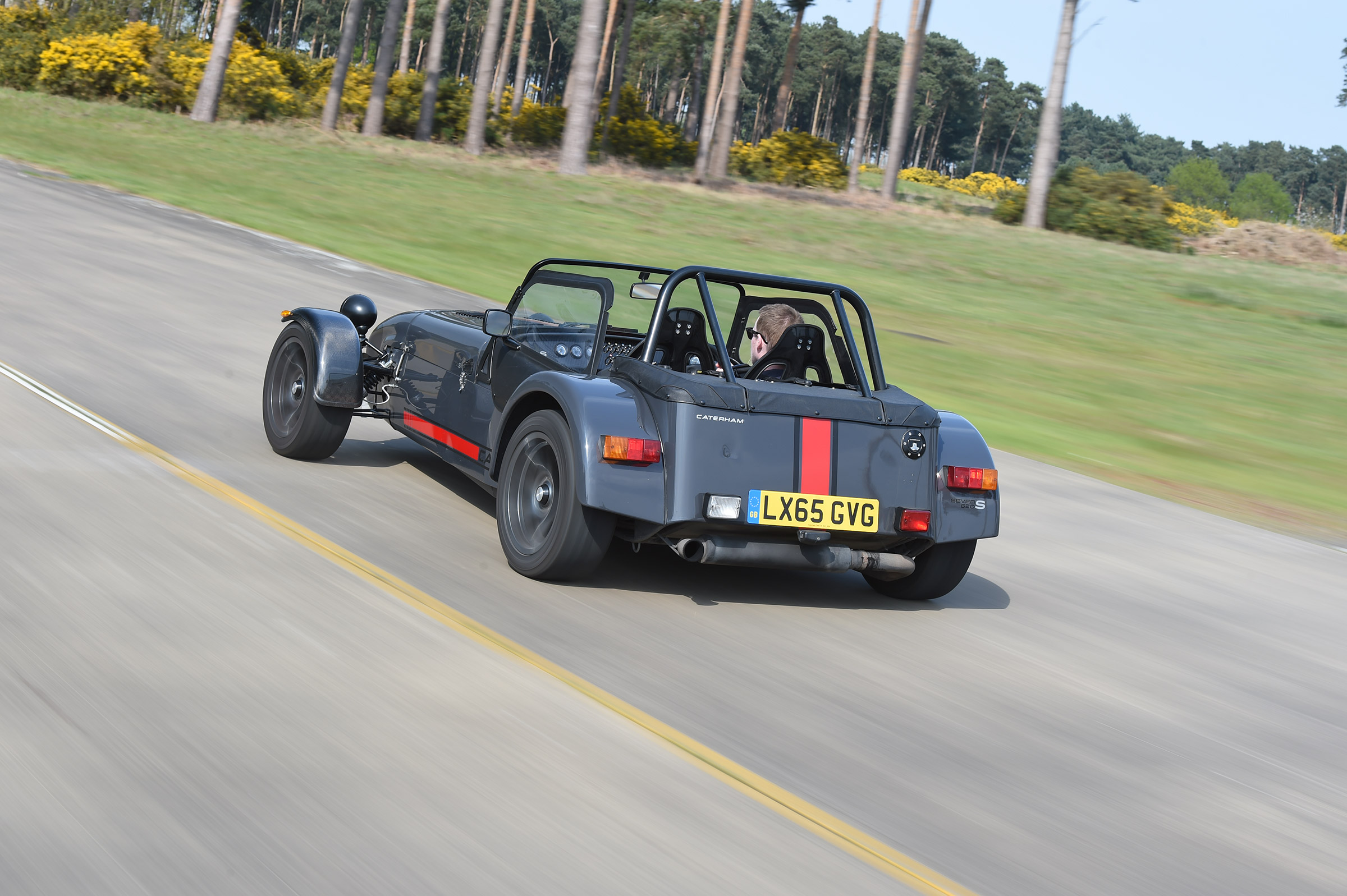 Convertible megatest - Caterham Seven 620S - rear tracking