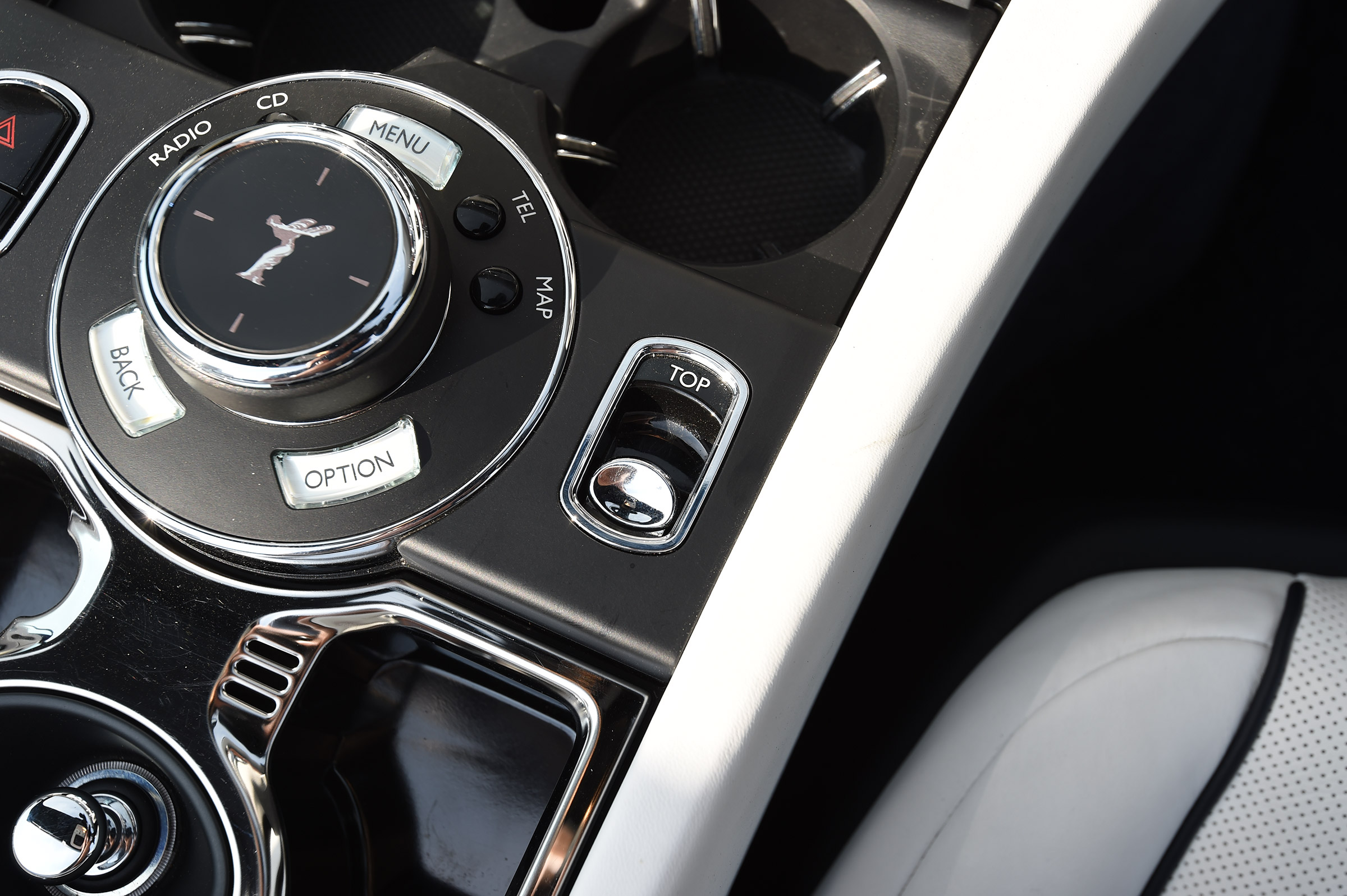 Convertible megatest - Rolls-Royce Dawn - centre console