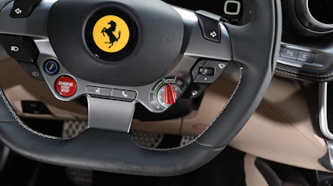 Ferrari GTC4 Lusso - steering wheel