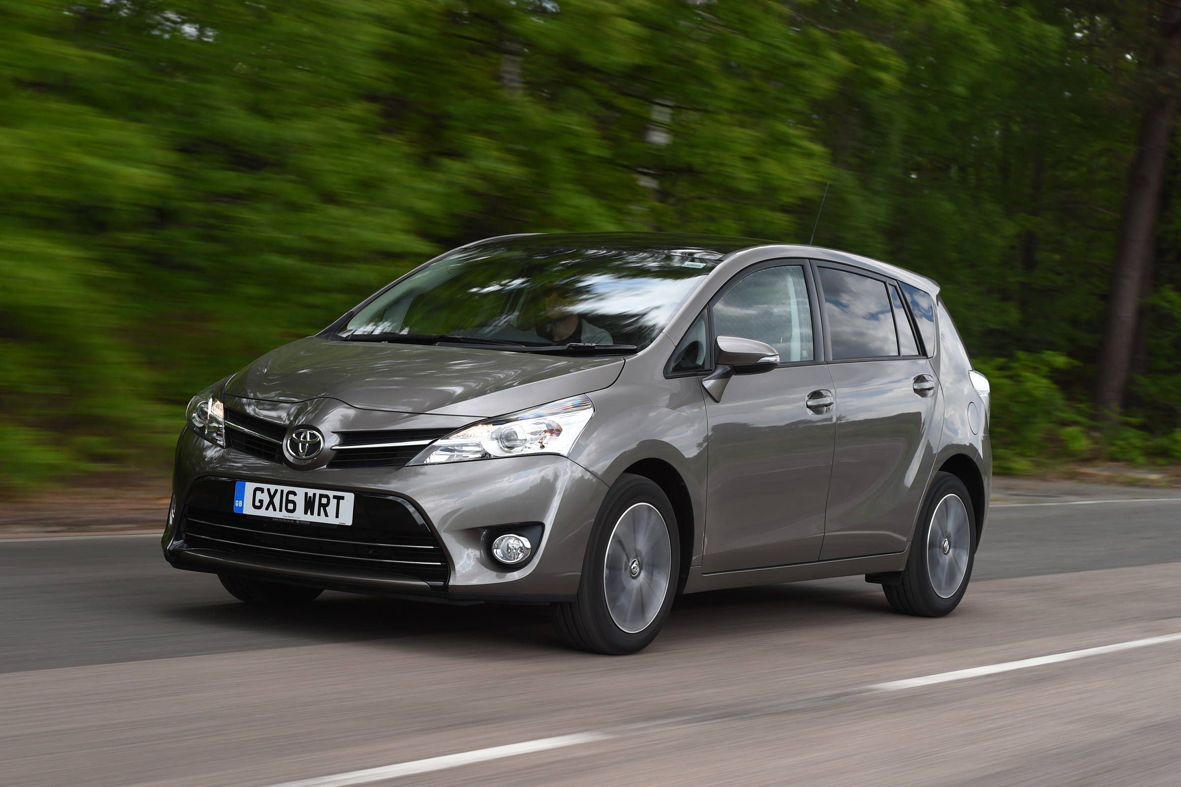 Toyota Verso 2016 - Front Tracking