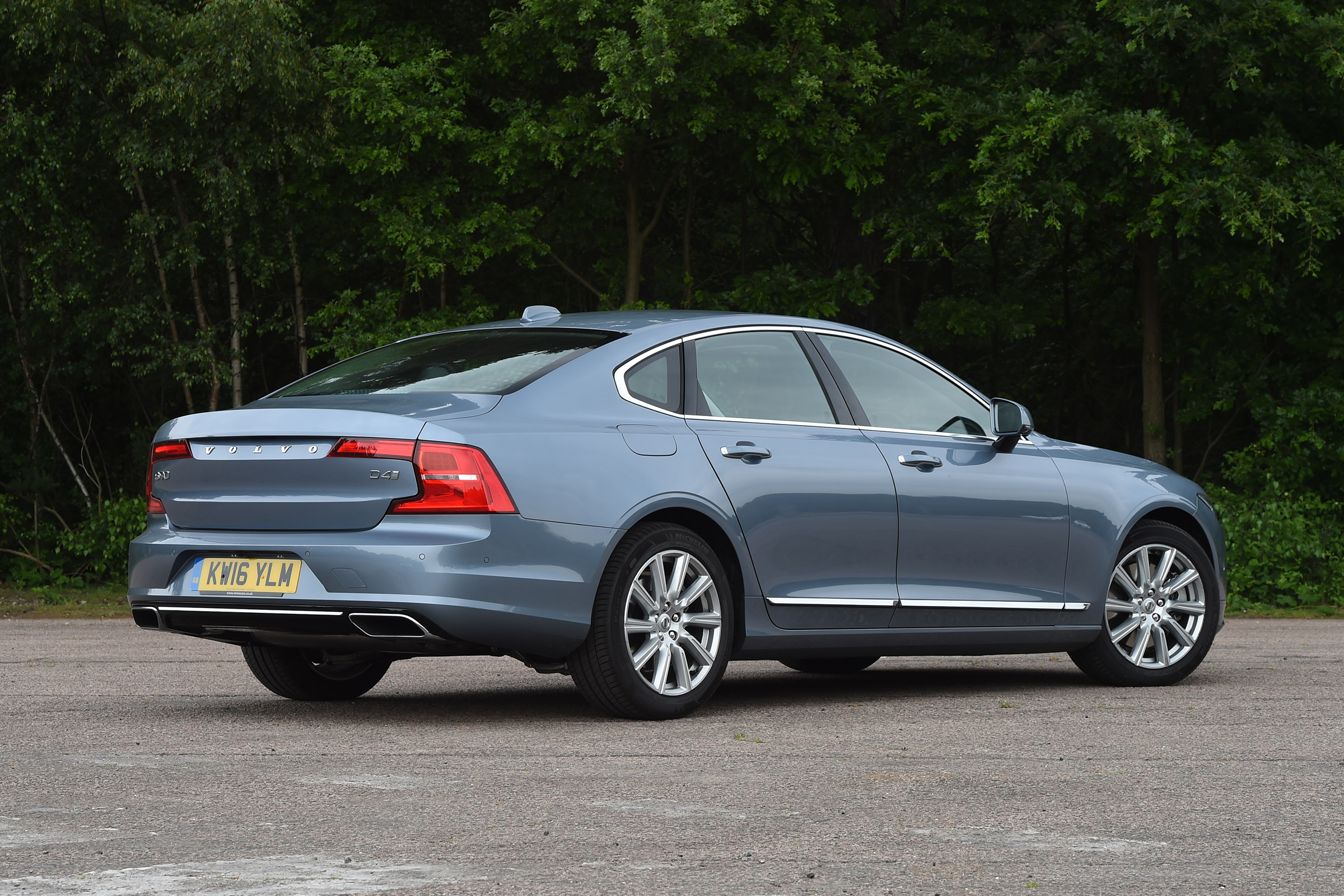 Volvo S90 - UK rear static