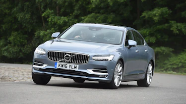 Volvo S90 - UK front cornering