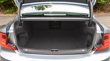 Volvo S90 - UK boot