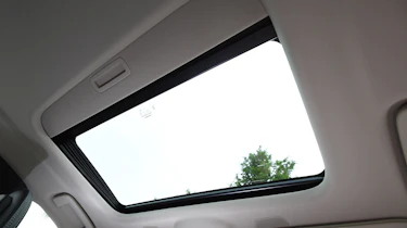 Volvo S90 - UK sunroof