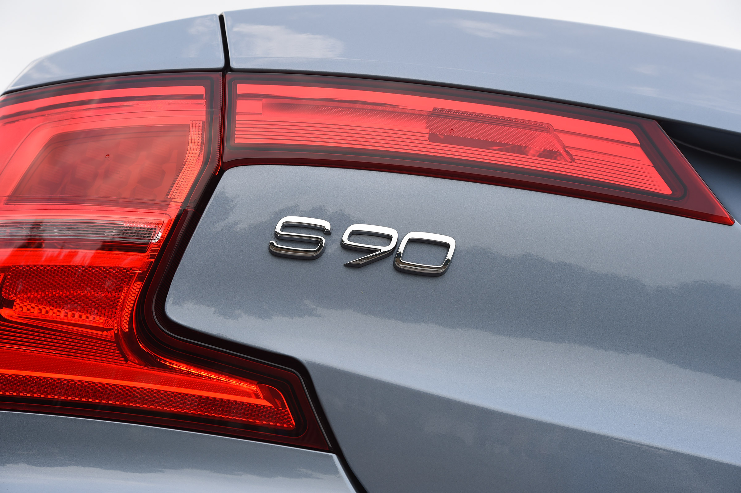 Volvo S90 - UK rear light detail