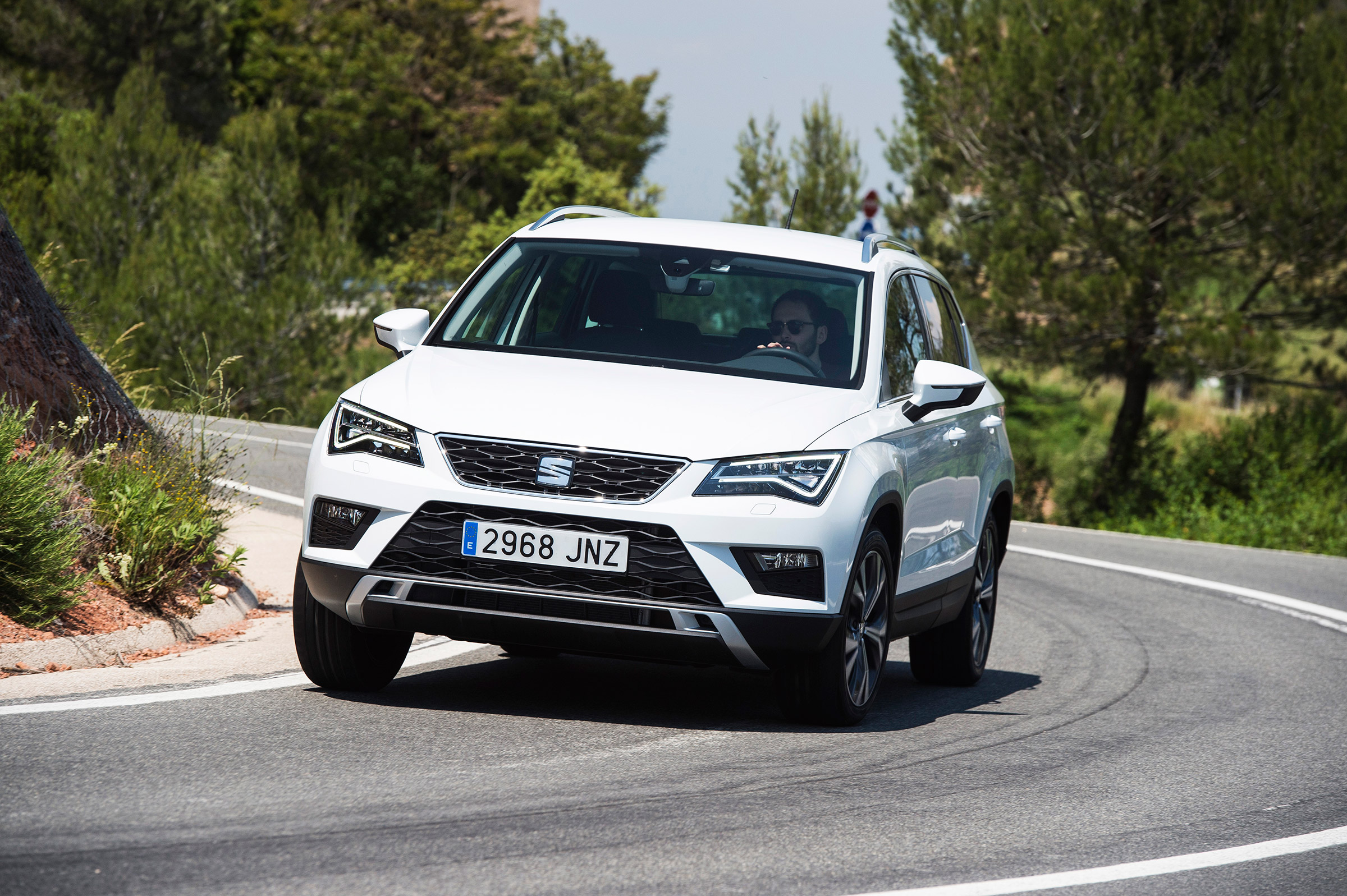 SEAT Ateca - front action cornering