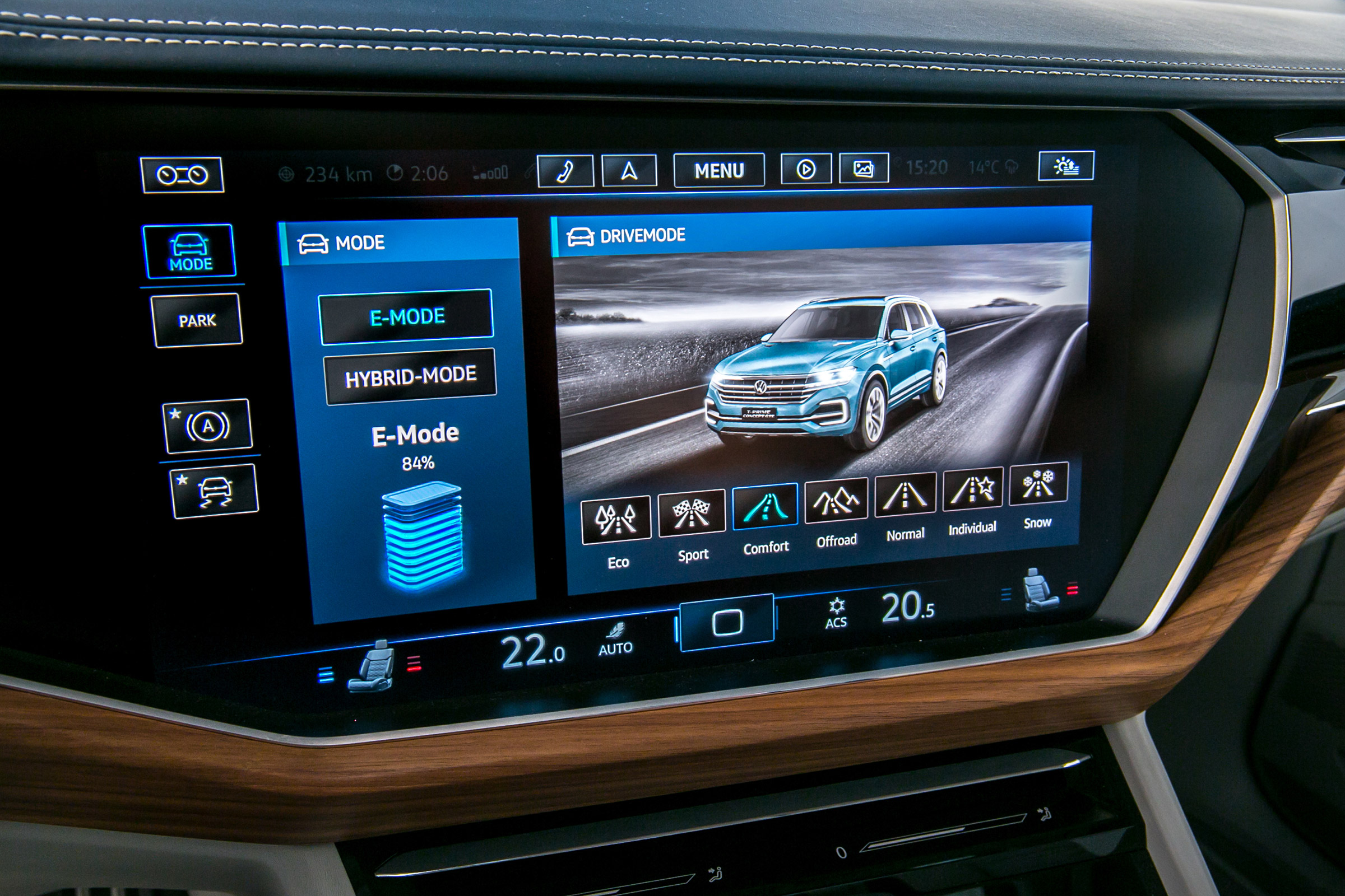 Volkswagen T-Prime concept - infotainment screen
