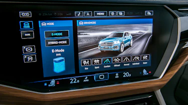 Volkswagen T-Prime concept - infotainment screen
