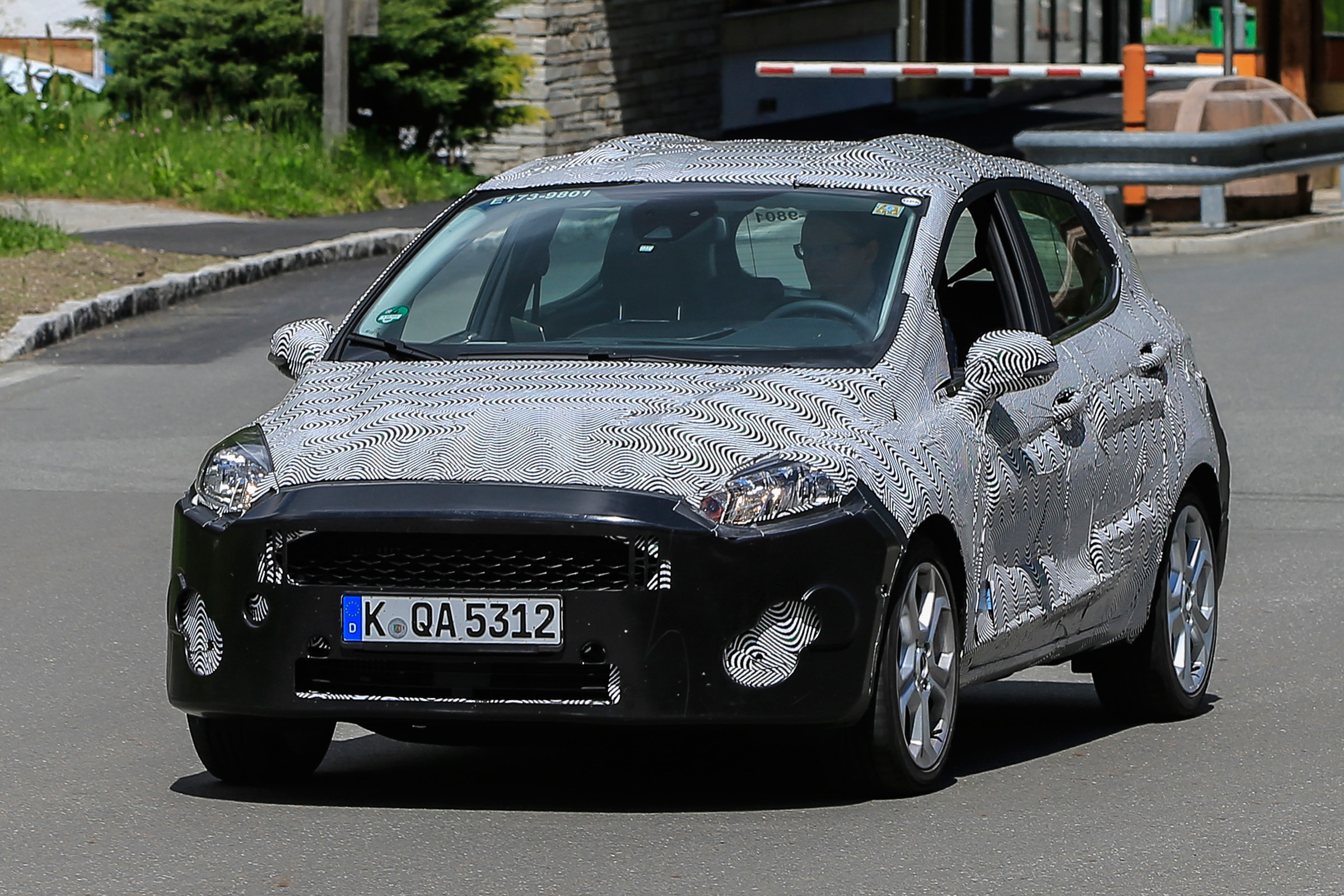 Ford Fiesta 2017 spies set 2 - front
