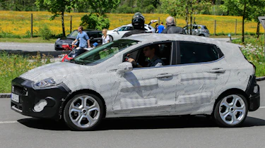 Ford Fiesta 2017 spies set 2 - side