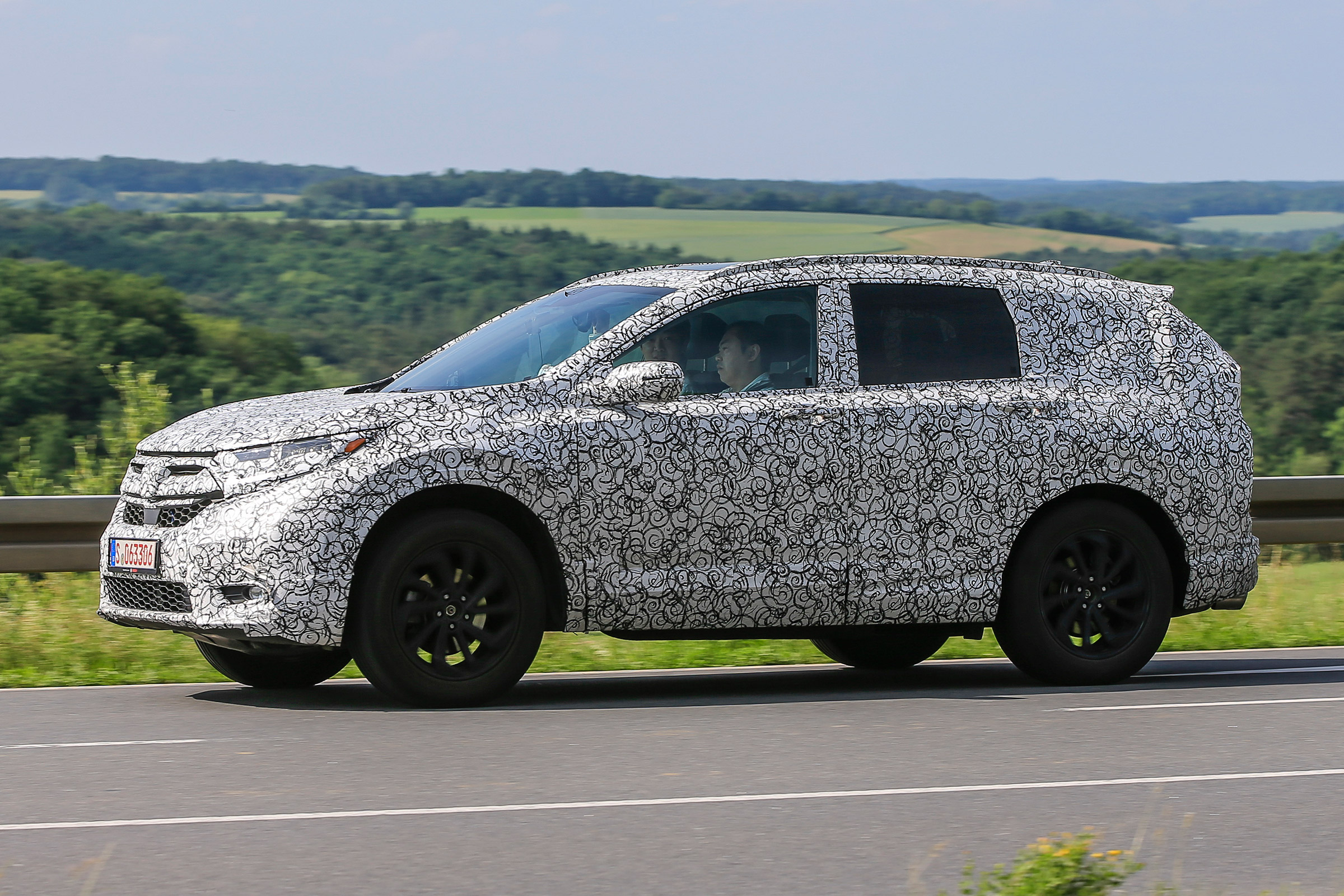 Honda CR-V - spy shots - side