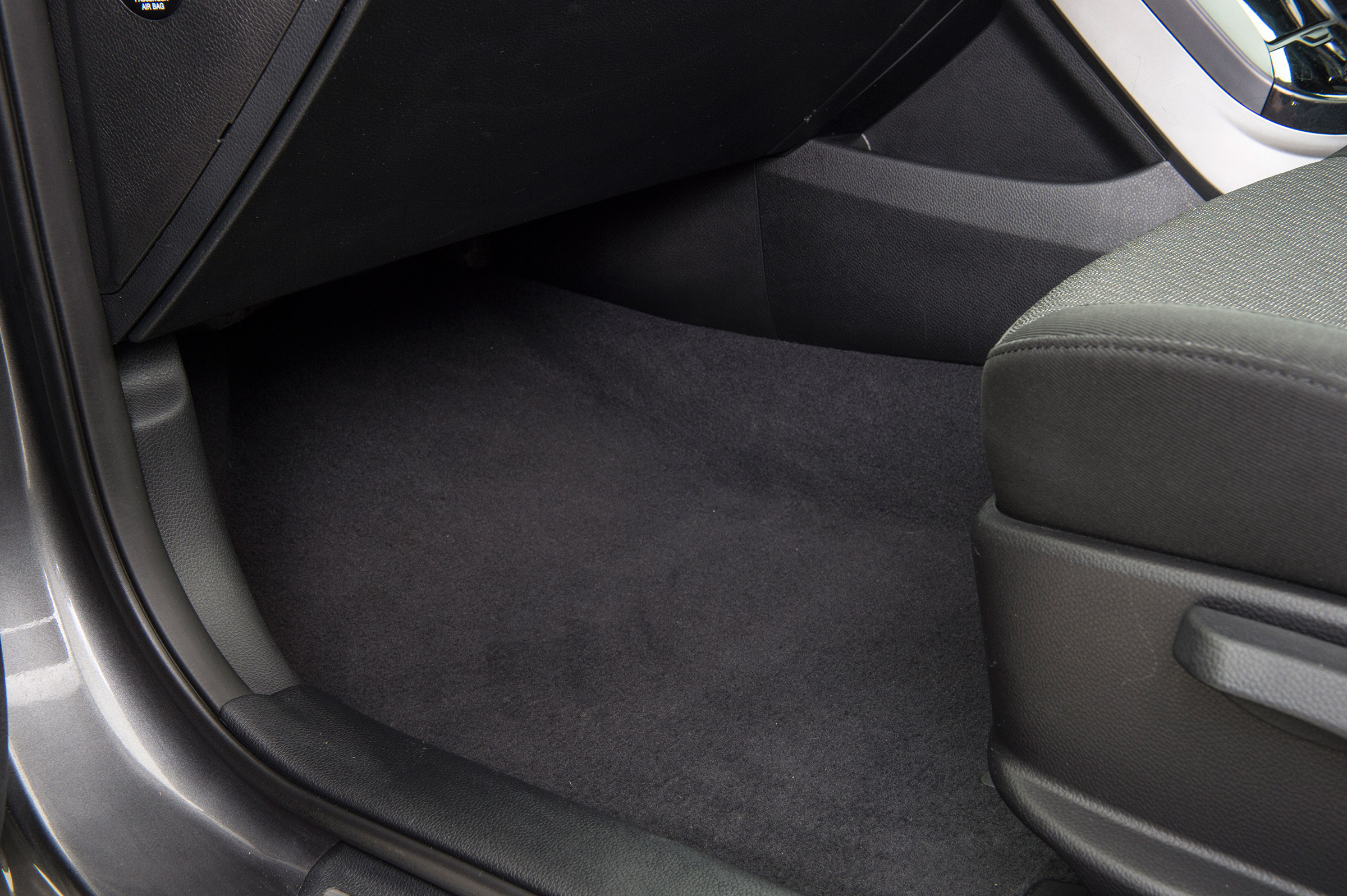 Used Hyundai i40 - footwell