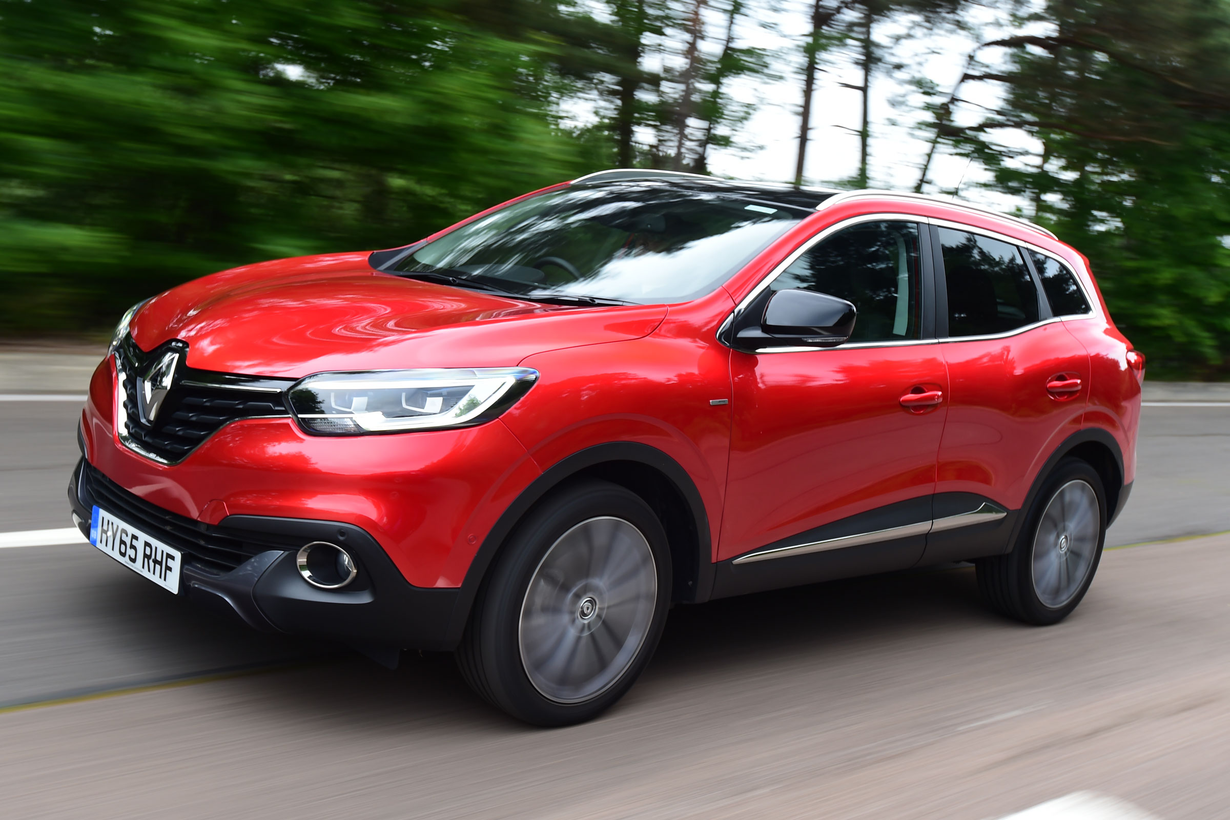 Renault Kadjar 2016 - front tracking