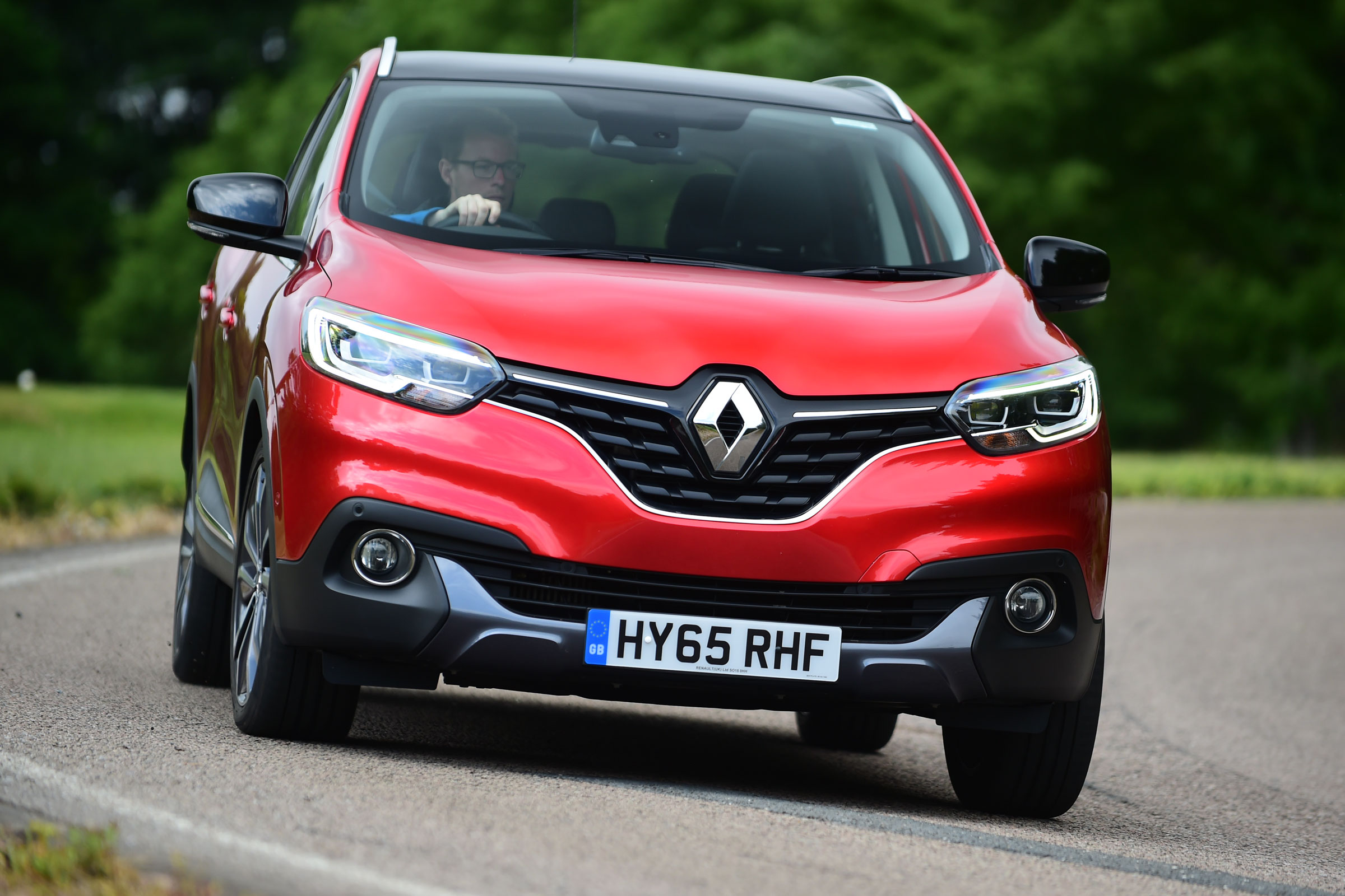 Renault Kadjar 2016 - front cornering