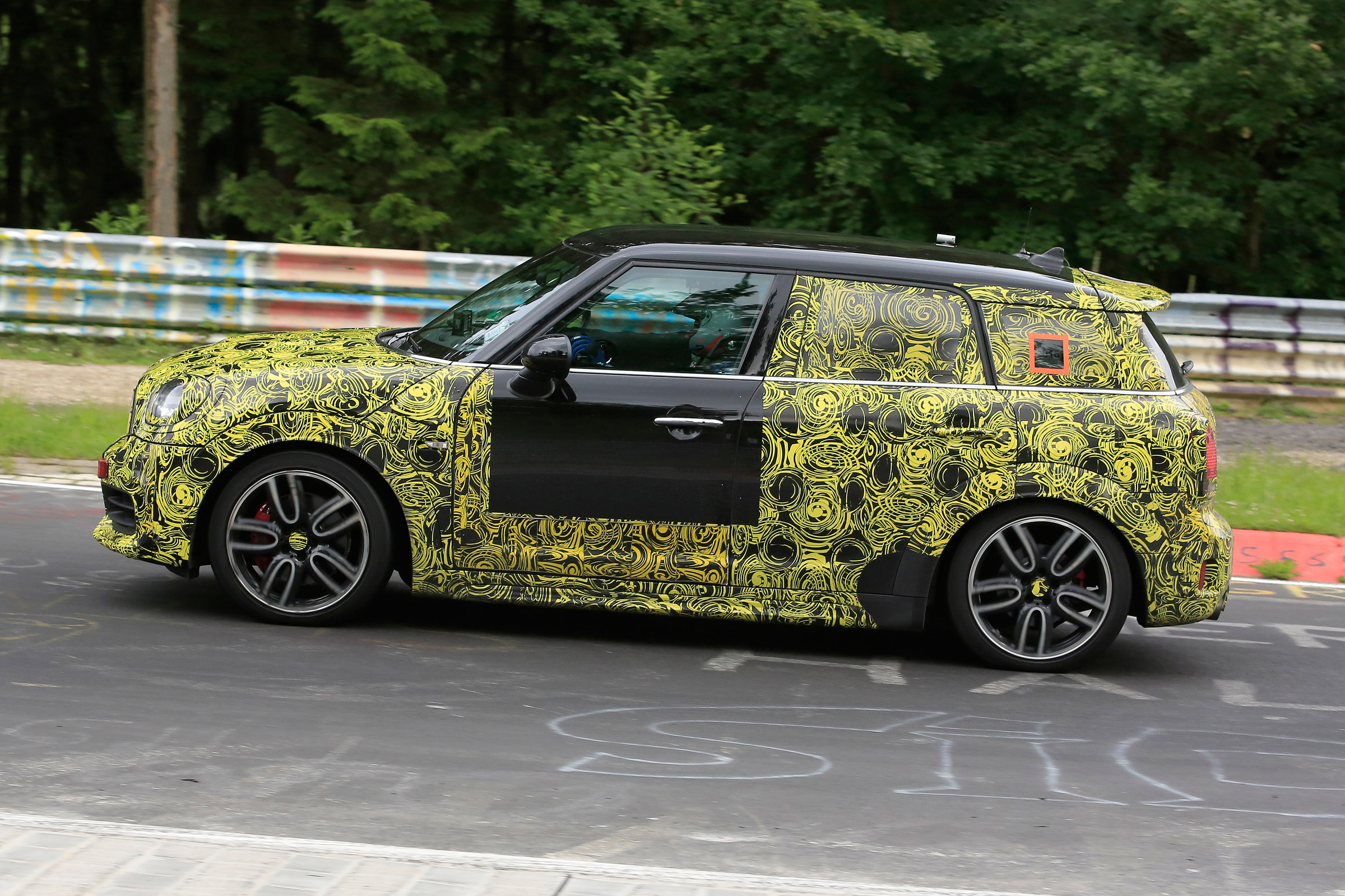 MINI Countryman JCW spied 4