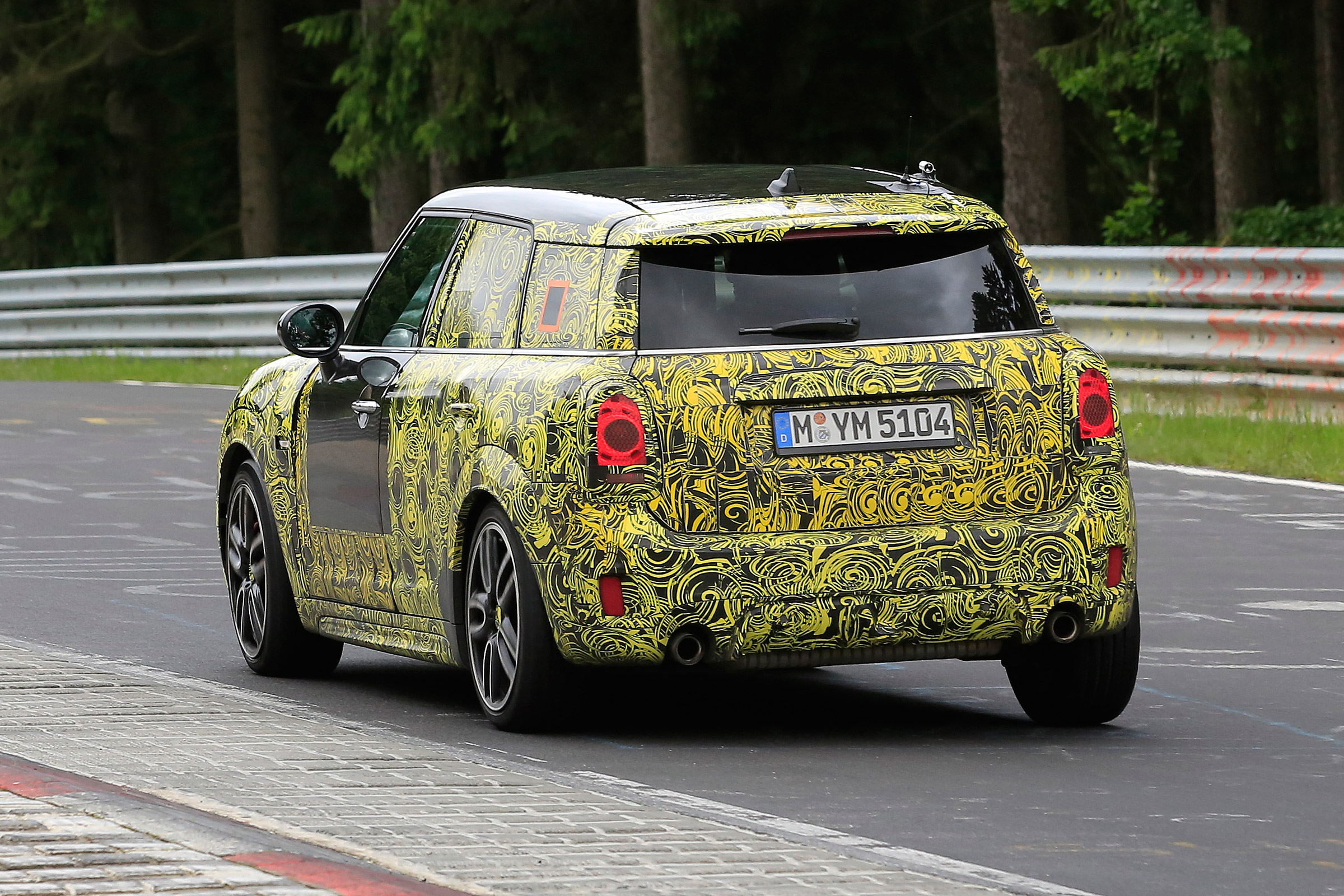MINI Countryman JCW spied 2