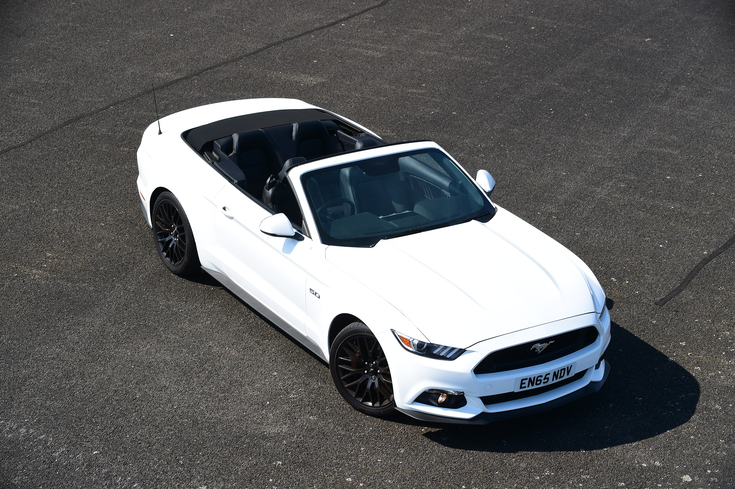 Convertible megatest - Ford Mustang - above front