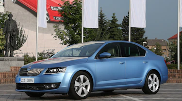 Skoda Octavia 1.0 TSI - front quarter