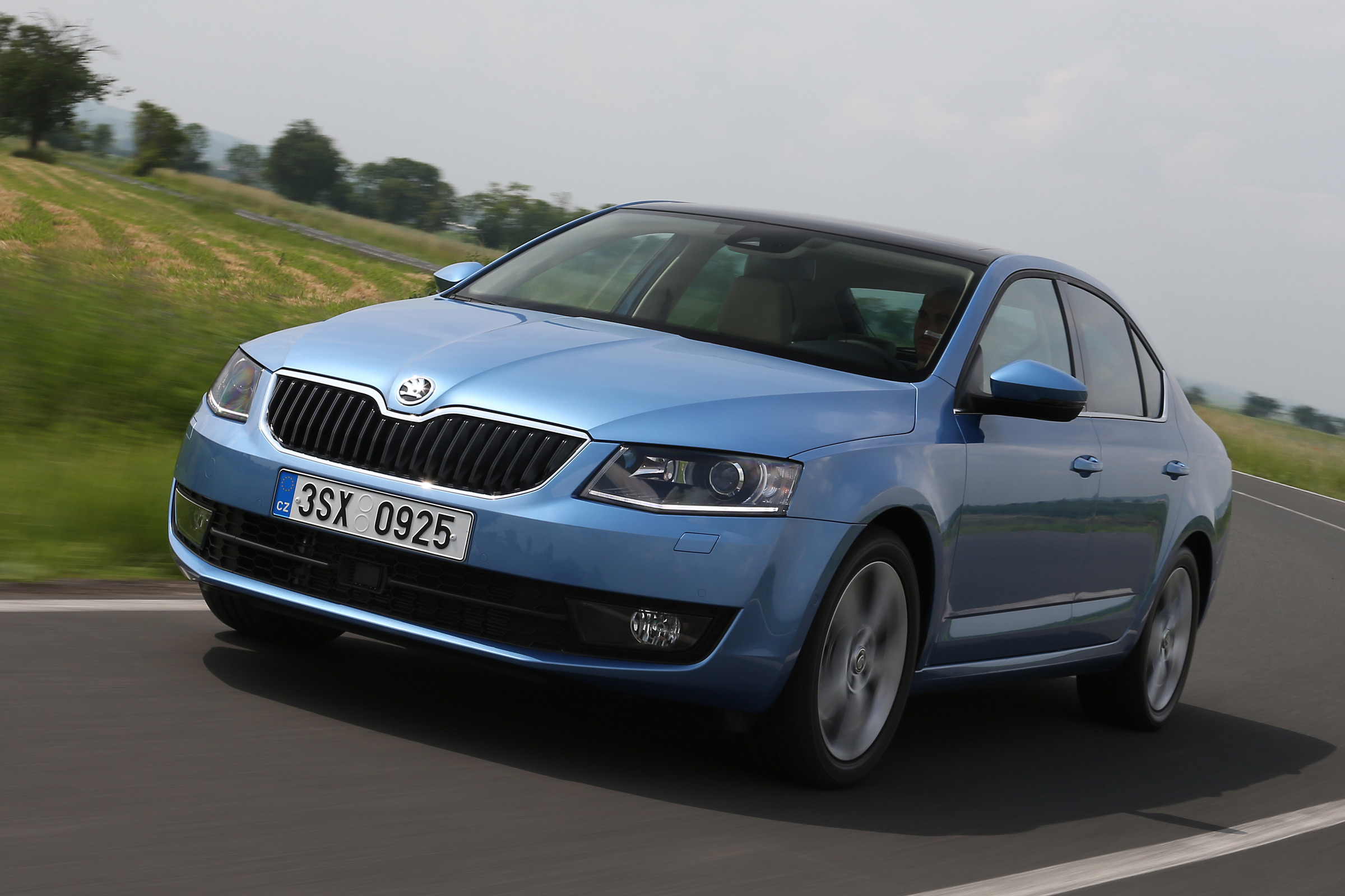 Skoda Octavia 1.0 TSI - front tracking