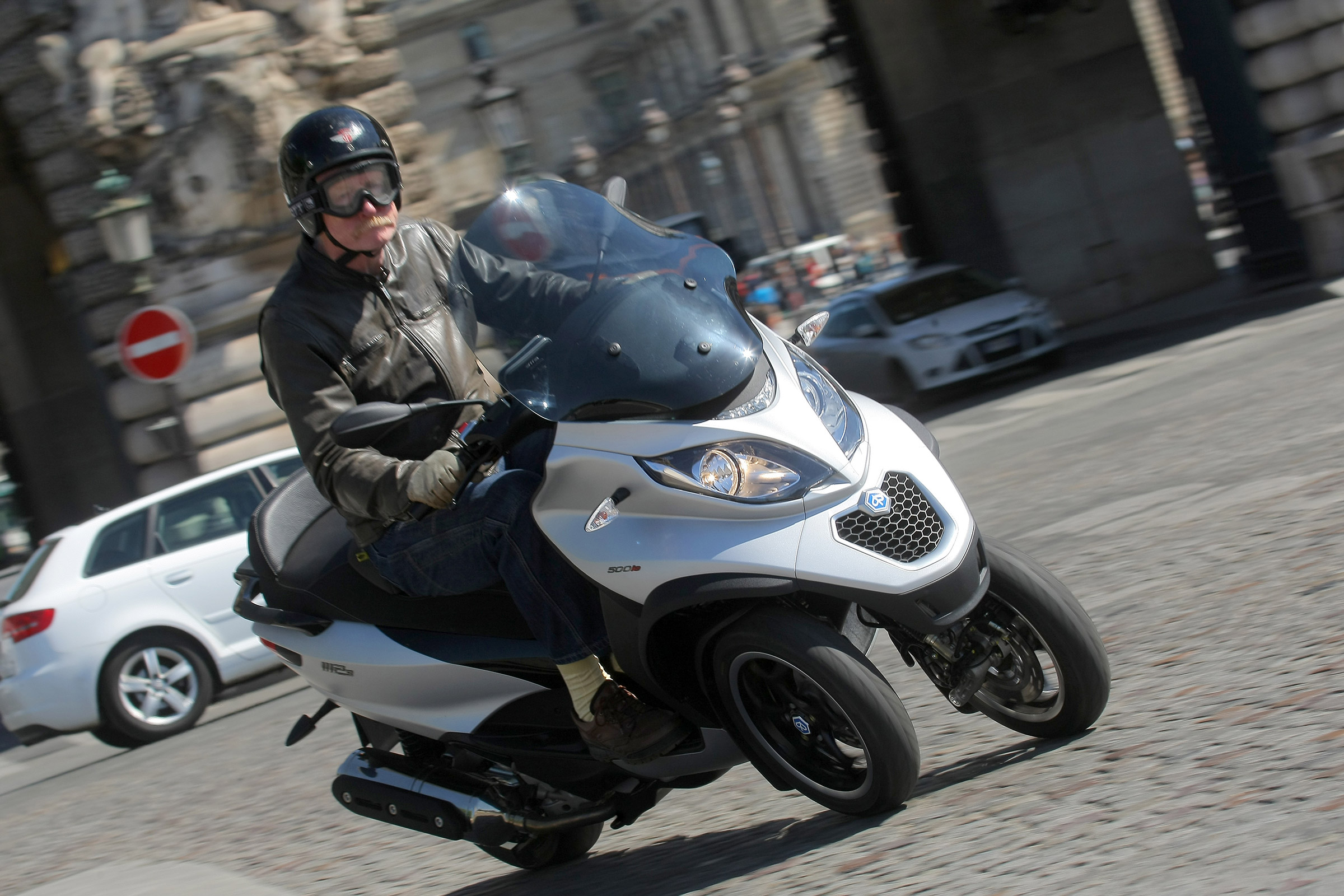 Best 125cc bikes - Piaggio MP3