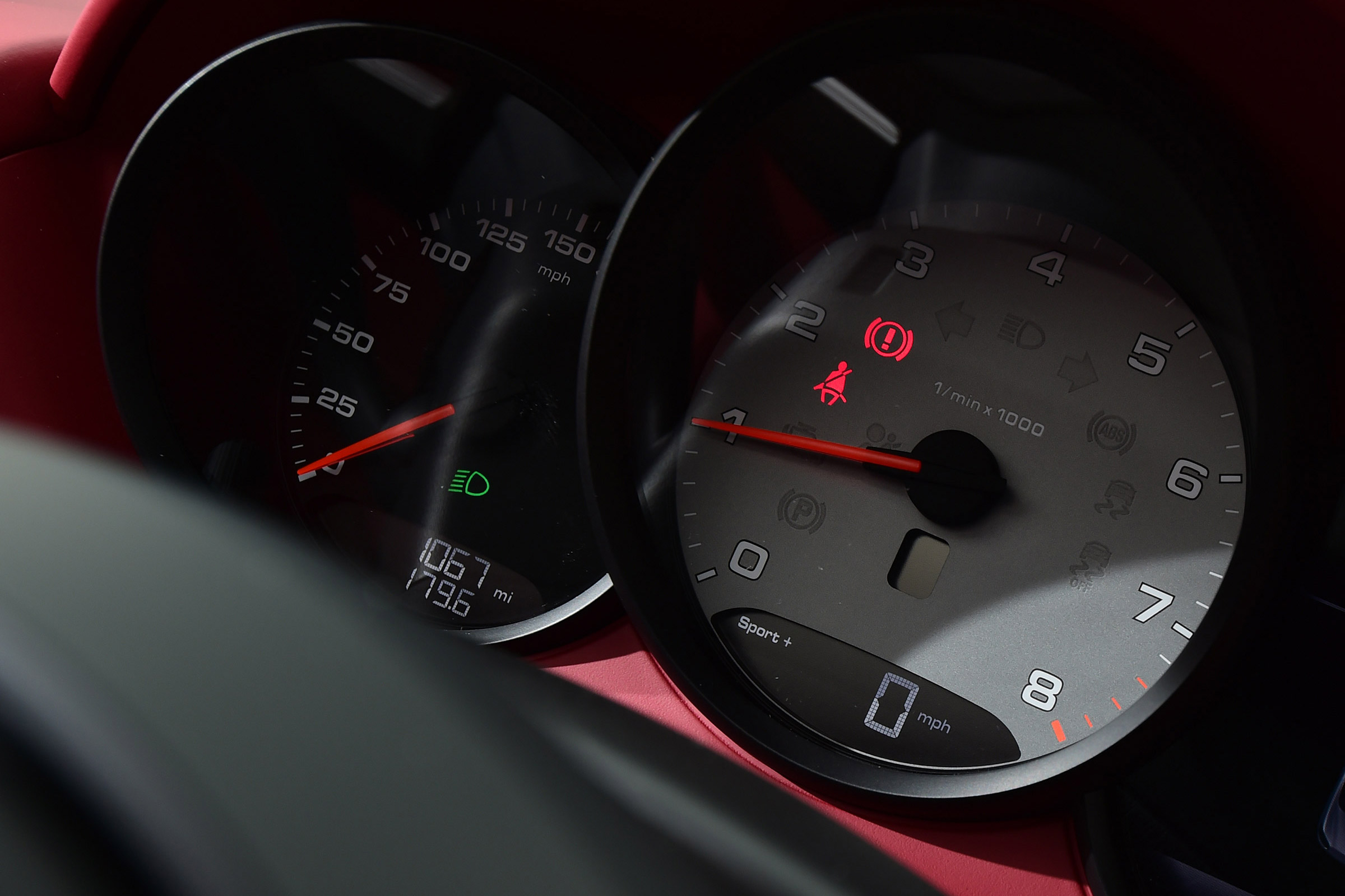 Convertible megatest - Porsche 718 Boxster - dials