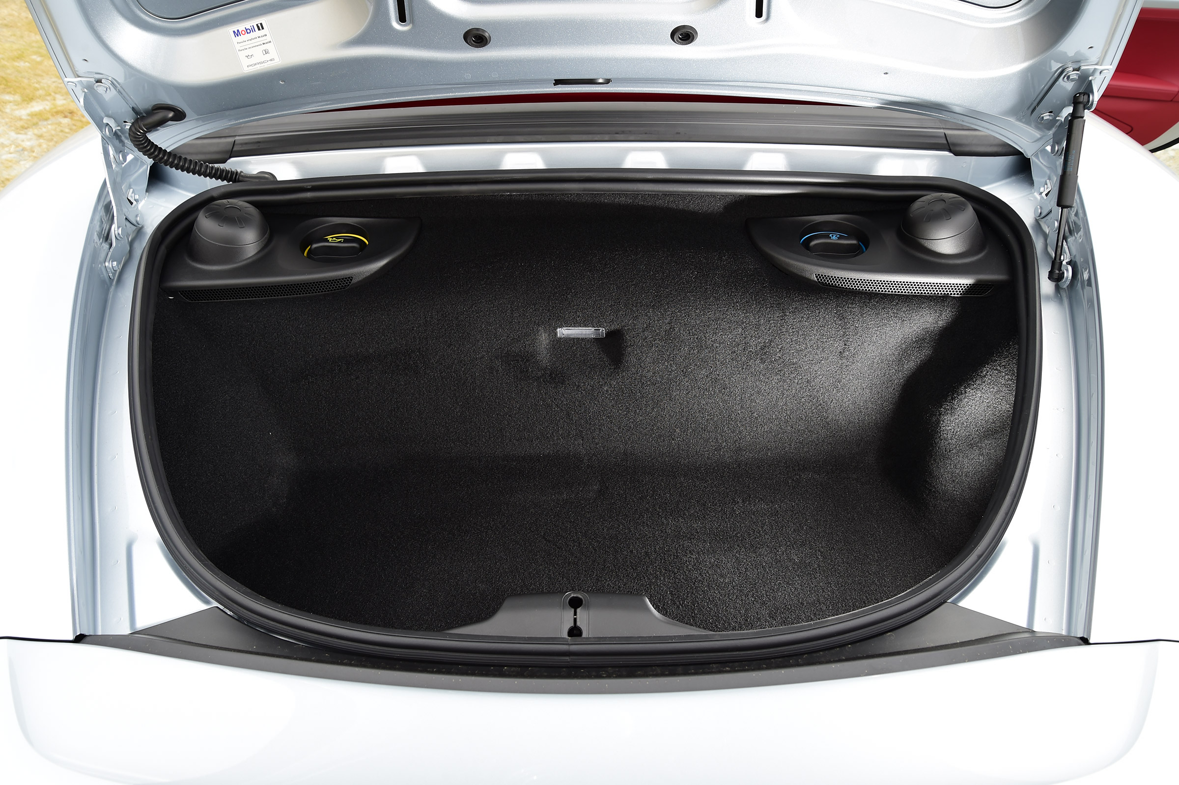 Convertible megatest - Porsche 718 Boxster - rear boot