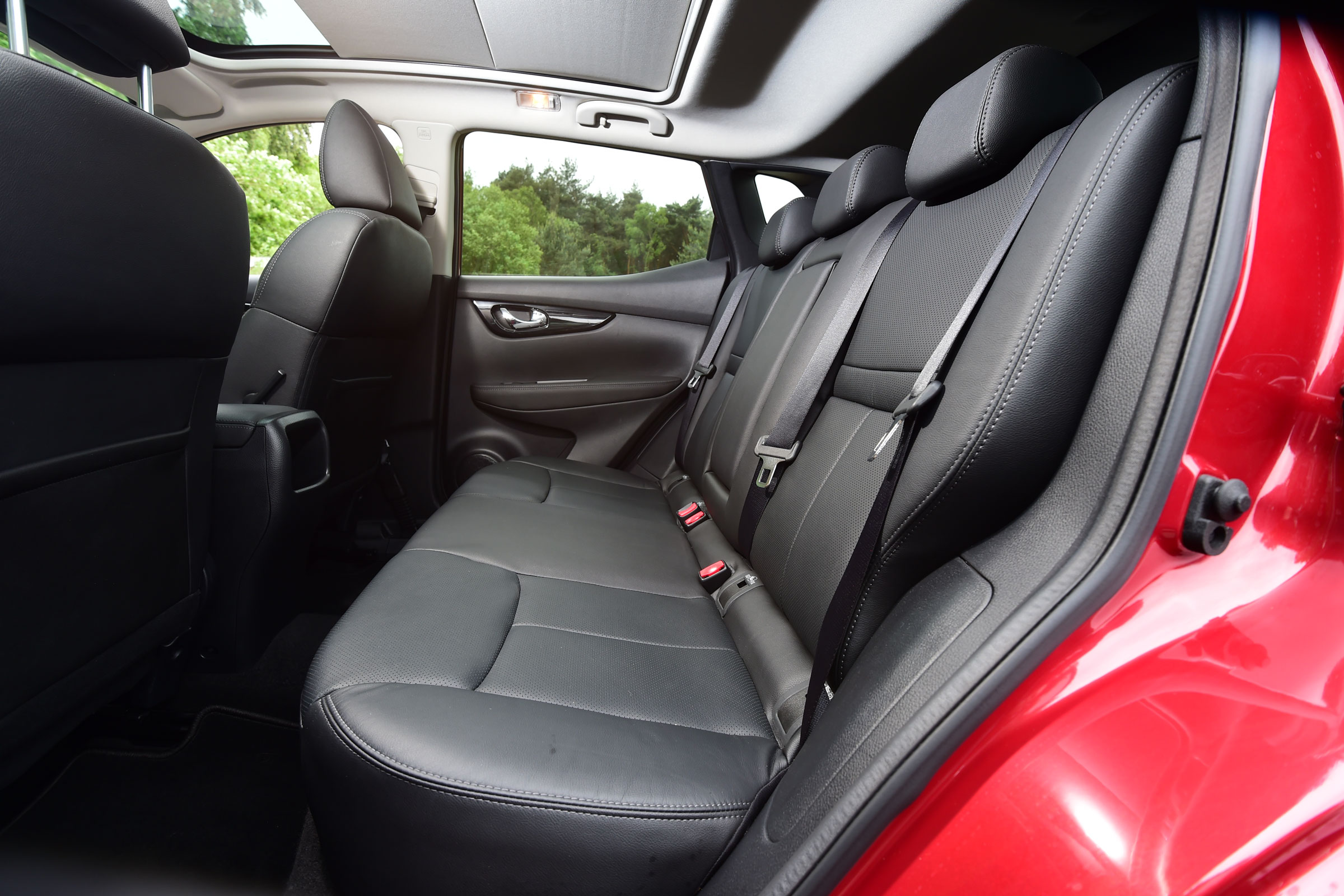 Nissan Qashqai 2016 - rear seats
