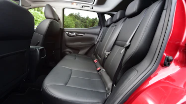 Nissan Qashqai 2016 - rear seats